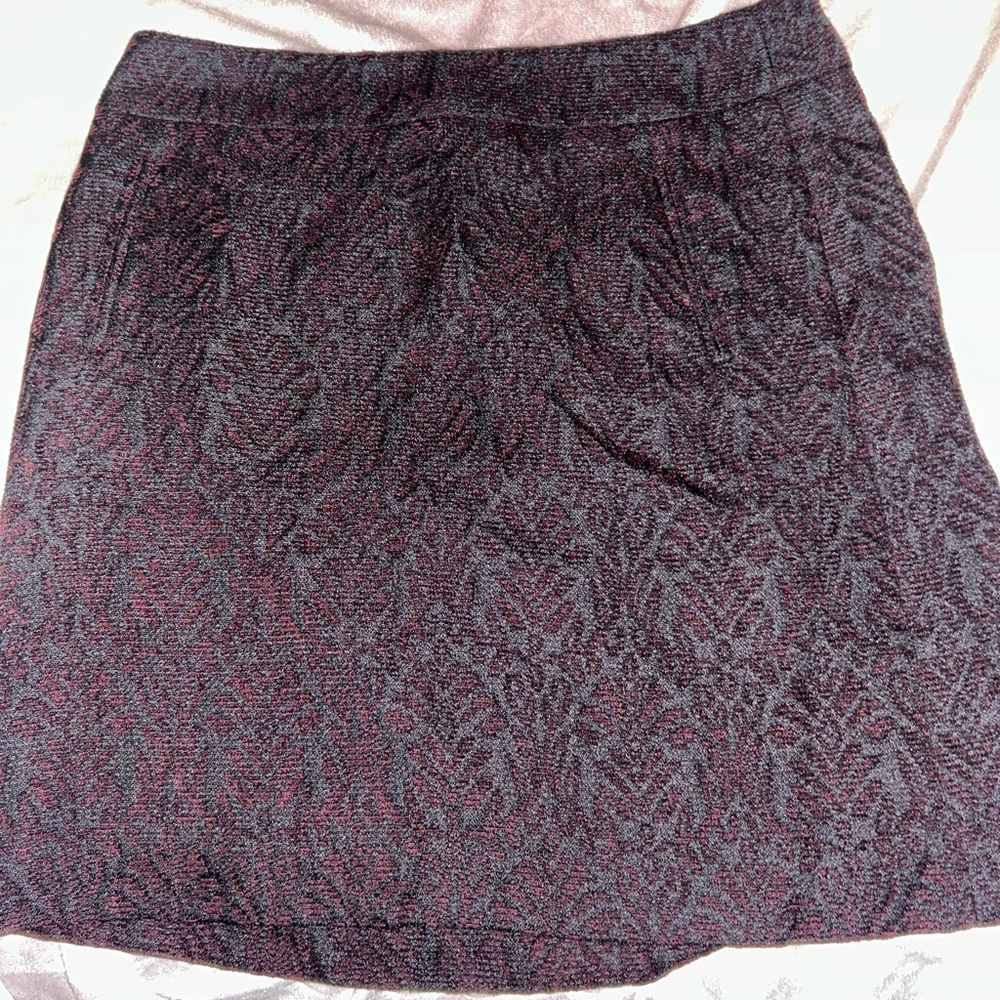 LOFT Black and Red Textured A-Line Skirt